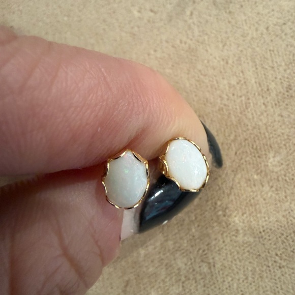 Vintage 14K Solid Gold Natural Opal Stud Earrings Dainty Plus Bonus Gift - Picture 2 of 5